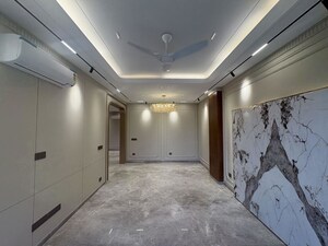 Room in 3 BHK Builder Floor at Sector 23 – for Rent