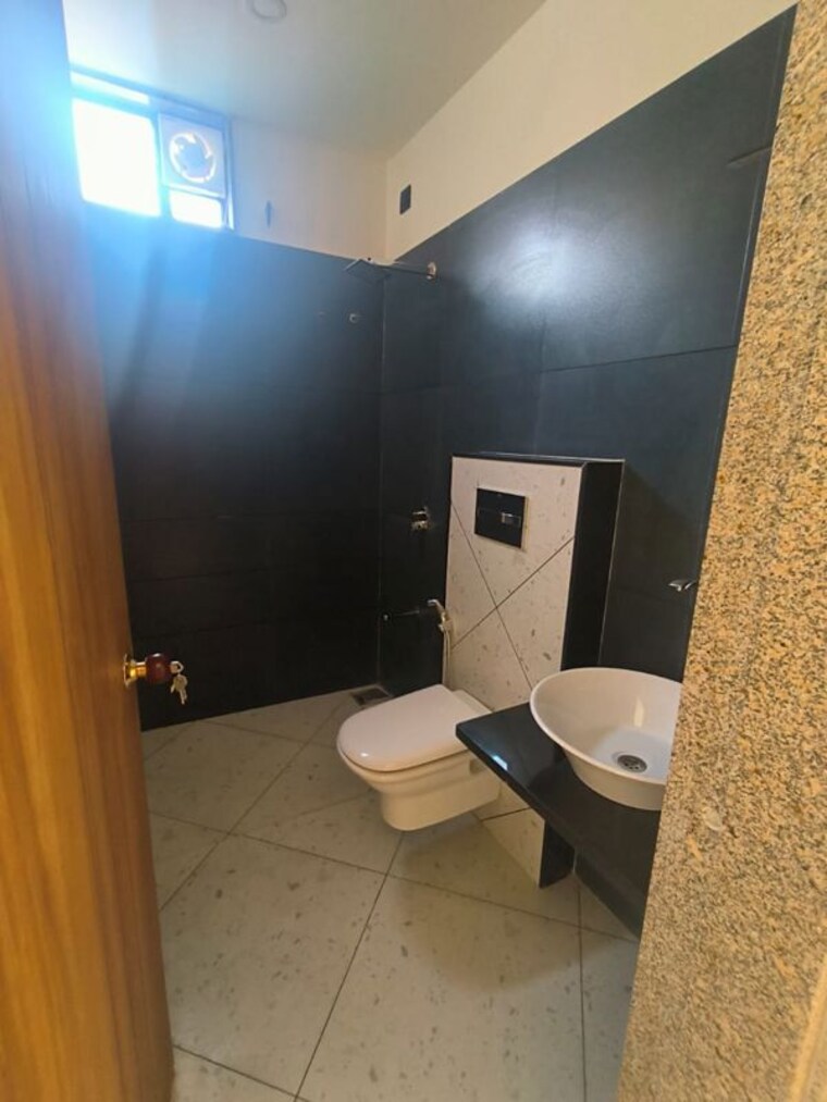 Washroom, brahma-the-wingz 3 Bedroom 1270 Sq.Ft. Apartment In Subhanpura Vadodara 10615105