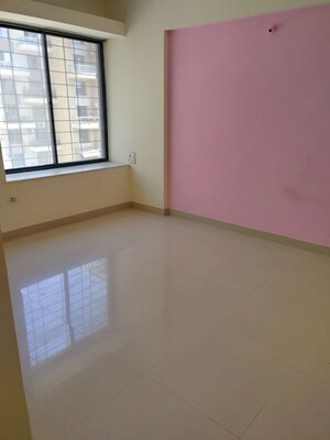 Room in 3 BHK Apartment at Kool Homes Green Valley, Bavdhan – for Rent