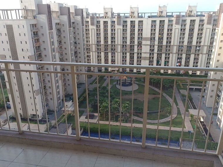 Balcony, emaar-gurgaon-greens 4 Bedroom 3200 Sq.Ft. Penthouse In Sector 102 Gurgaon 10615129