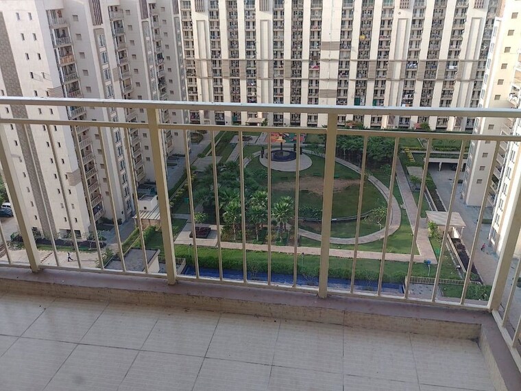 Balcony, emaar-gurgaon-greens 4 Bedroom 3200 Sq.Ft. Penthouse In Sector 102 Gurgaon 10615129