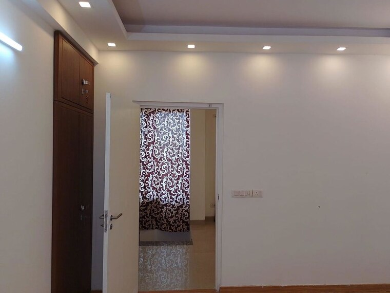 Bedroom, emaar-gurgaon-greens 4 Bedroom 3200 Sq.Ft. Penthouse In Sector 102 Gurgaon 10615129