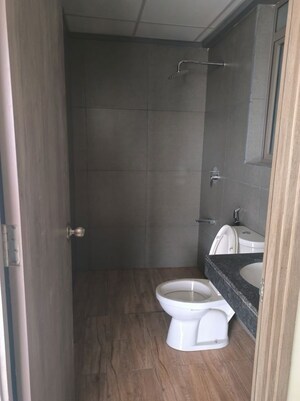 Bathroom in 2 BHK Apartment at Kalpataru Paramount, Kapur Bawdi – for Sale