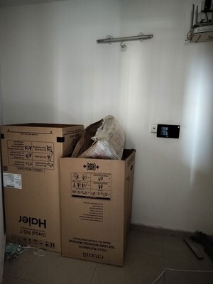 Team Area in 1 RK Apartment at Amanora Future Towers, Hadapsar – for Rent