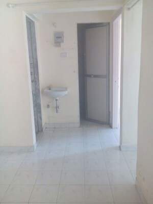 Room in 1 BHK Apartment at Jai mahakali CHS, Andheri East – for Rent