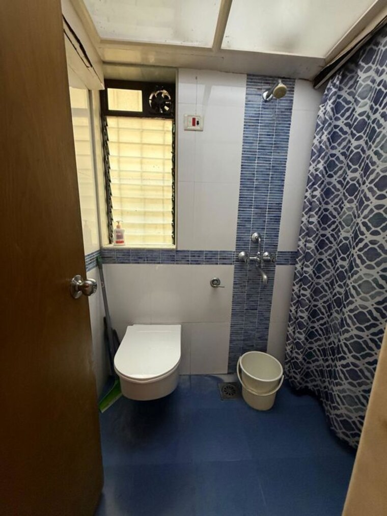 Bathroom, atul-trans-residency 2 Bedroom 750 Sq.Ft. Apartment In Andheri East Mumbai 10615179