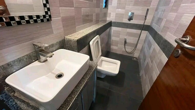 Bathroom, dattani-shelter 3 Bedroom 1100 Sq.Ft. Apartment In Goregaon West Mumbai 10615173