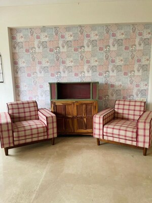 Living Room in 3 BHK Apartment at Khar West – for Rent