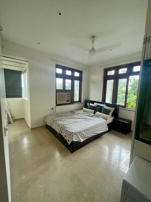 Bedroom in 3 BHK Apartment at Khar West – for Rent
