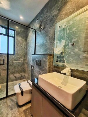 Team Area in 3 BHK Builder Floor at Sector 23 – for Rent