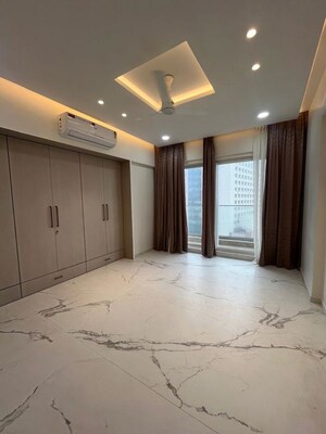 Room in 3 BHK Apartment at Kadam Nagar – for Rent