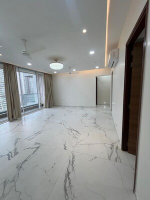 Room in 3 BHK Apartment at Kadam Nagar – for Rent