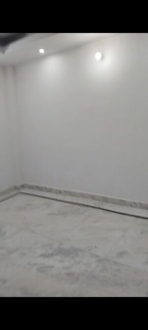 Room in 3 BHK Builder Floor at Mahavir Enclave 1 – for Sale