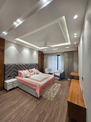 Bedroom in 4 BHK Builder Floor at Sector 23 – for Rent
