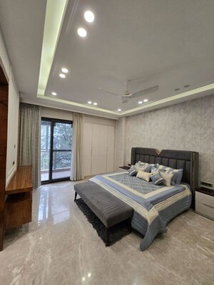 Bedroom in 4 BHK Builder Floor at Sector 23 – for Rent