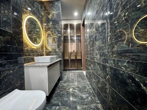Building Lobby in 4 BHK Builder Floor at Sector 23 – for Rent