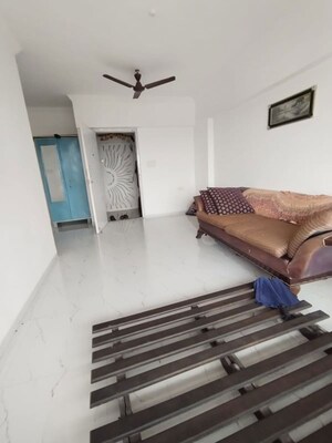 Furnished Amenities in 2.5 BHK Apartment at Royal Palms, Goregaon East – for Rent