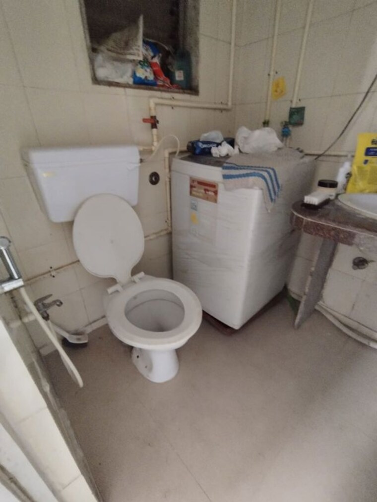 Team Area, royal-palms 2.5 Bedroom 981 Sq.Ft. Apartment In Goregaon East Mumbai 10615212