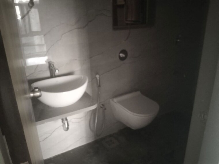 Bathroom, silver-serene-goregaon 2 Bedroom 660 Sq.Ft. Apartment In Goregaon West Mumbai 10615224