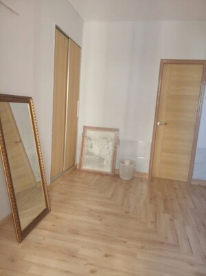 Room in 3 BHK Builder Floor at Parklands, Sector 85 – for Rent