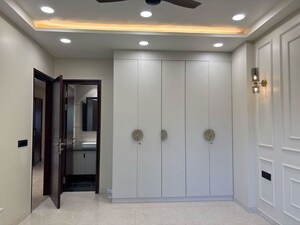 Building Lobby in 4 BHK Builder Floor at Sector 22 – for Rent