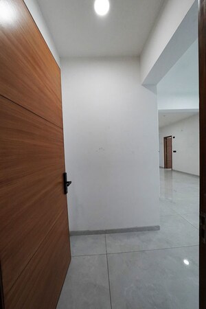Room in 3 BHK Apartment at Science City – for Sale