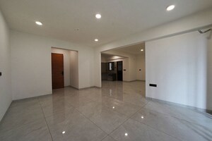 Room in 3 BHK Apartment at Science City – for Sale