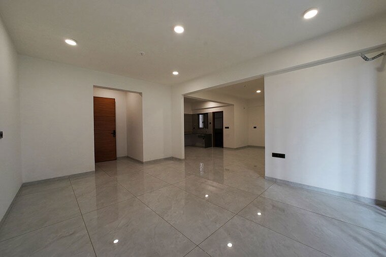 Room, science city 3 Bedroom 316 Sq.Yd. Apartment In Science City Ahmedabad 10615244