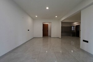 Room in 3 BHK Apartment at Science City – for Sale