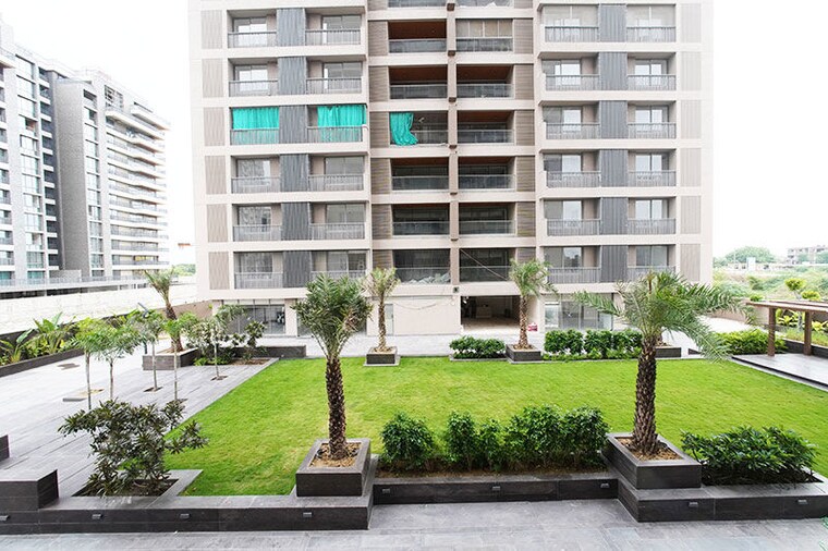 Exterior View, science city 3 Bedroom 316 Sq.Yd. Apartment In Science City Ahmedabad 10615244