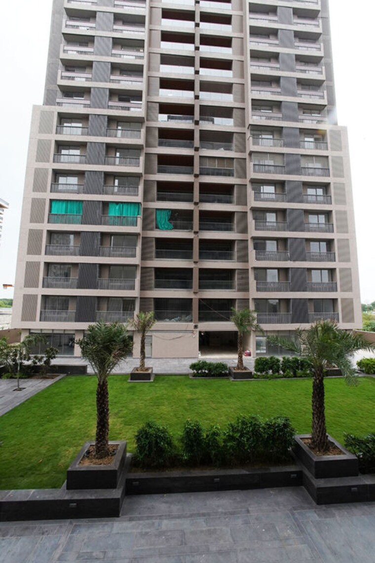 Exterior View, science city 3 Bedroom 316 Sq.Yd. Apartment In Science City Ahmedabad 10615244