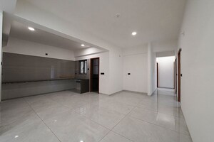 Room in 3 BHK Apartment at Science City – for Sale