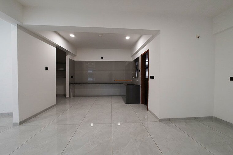 Kitchen, science city 3 Bedroom 316 Sq.Yd. Apartment In Science City Ahmedabad 10615244