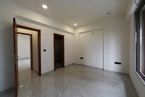 Room in 3 BHK Apartment at Science City – for Sale