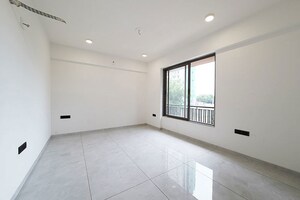 Room in 3 BHK Apartment at Science City – for Sale
