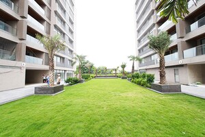 3 BHK Apartment – Garden View at Science City - for Sale