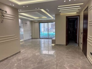 Parking in 3 BHK Builder Floor at Sector 23 – for Rent