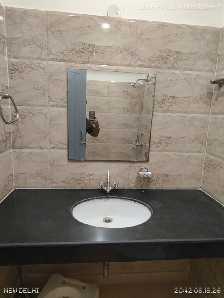 Bathroom, malviya nagar 3 Bedroom 1600 Sq.Ft. Builder Floor In Malviya Nagar Delhi 10615289