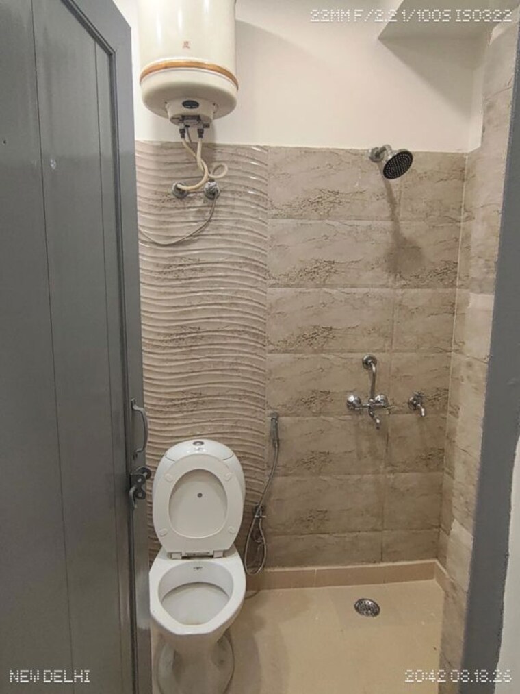 Bathroom, malviya nagar 3 Bedroom 1600 Sq.Ft. Builder Floor In Malviya Nagar Delhi 10615289