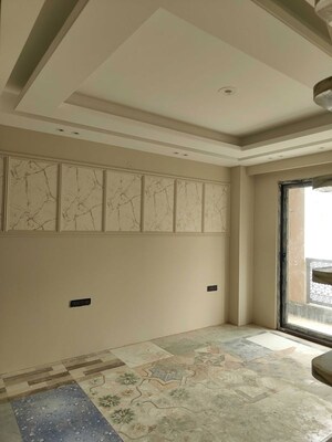 Room in 3 BHK Builder Floor at Sector 23 – for Rent
