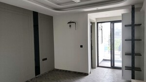 Building Lobby in 3 BHK Builder Floor at Sector 22 – for Rent