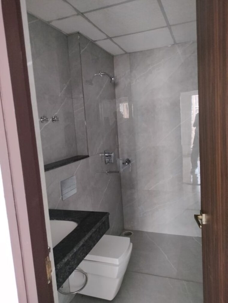 Bathroom, gomti nagar 2 Bedroom 1050 Sq.Ft. Apartment In Gomti Nagar Lucknow 10615293