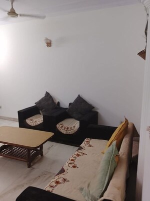Furnished Amenities in 3 BHK Builder Floor at Malviya Nagar – for Rent