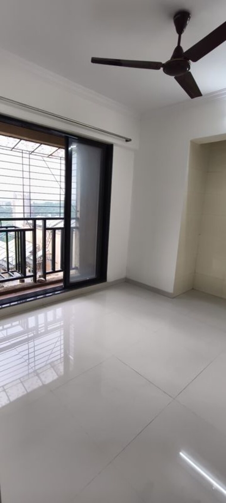 Room, raunak-unnathi-woods-phase-7-a-and-b 1 Bedroom 450 Sq.Ft. Apartment In Ghodbunder Road Thane 10615328