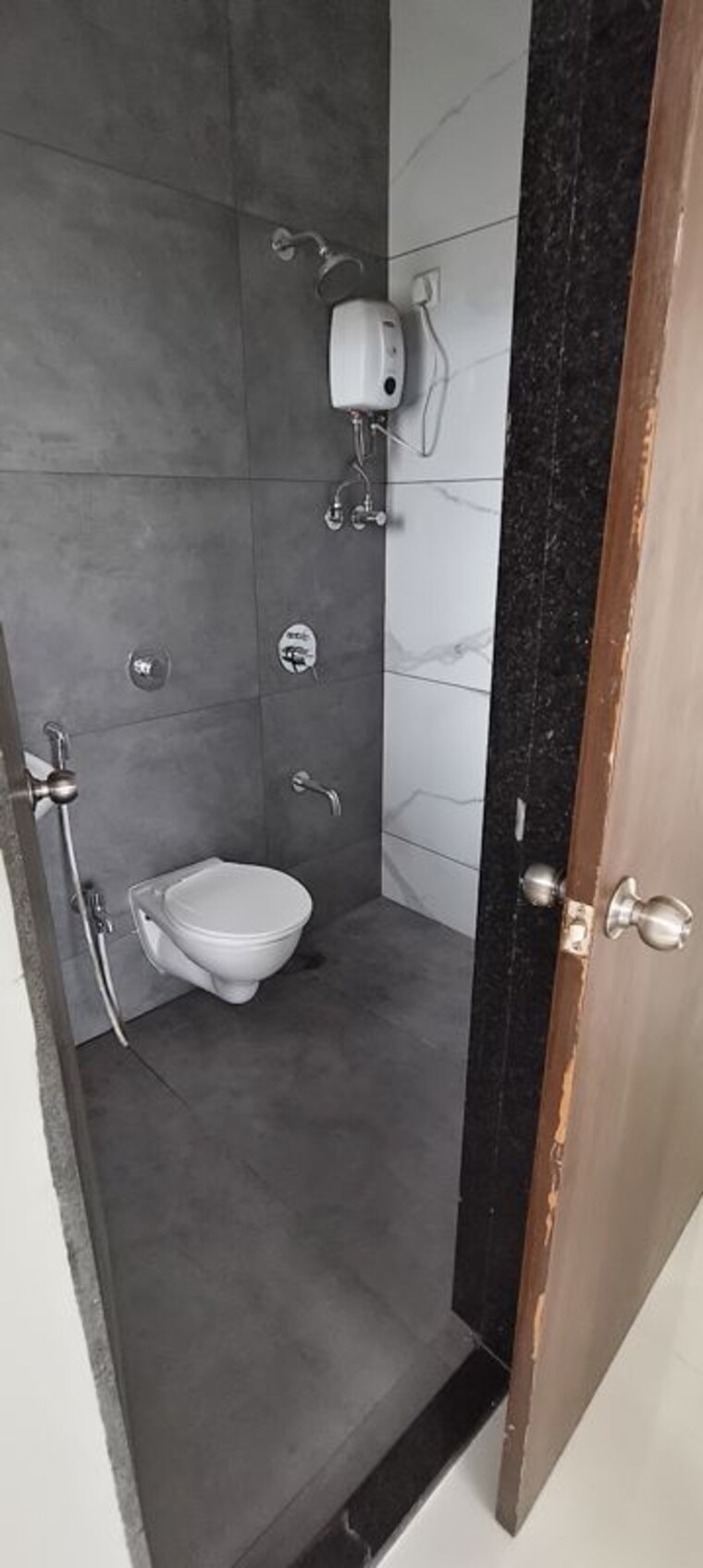 Bathroom, raunak-unnathi-woods-phase-7-a-and-b 1 Bedroom 450 Sq.Ft. Apartment In Ghodbunder Road Thane 10615328