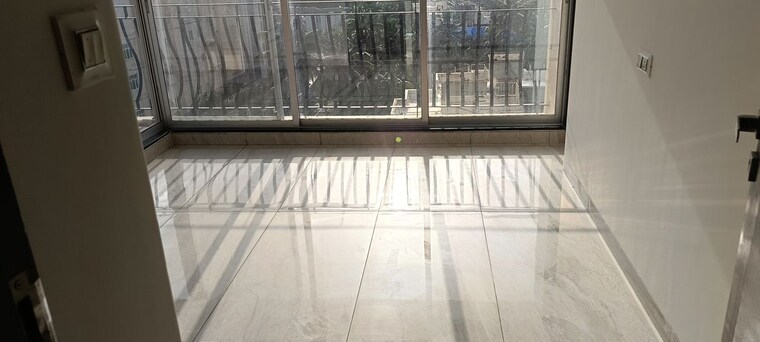 Balcony, mv-labh-samarth-heights 2.5 Bedroom 800 Sq.Ft. Apartment In Andheri West Mumbai 10615340