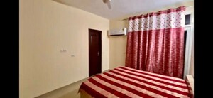 Bedroom in 3 BHK Apartment at Omaxe R2, Gomti Nagar – for Rent