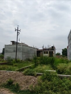 Plot For Sale in Jankipuram