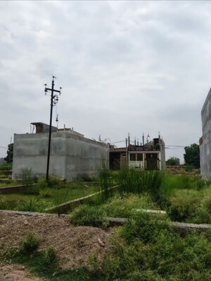  Plot For Sale in Jankipuram