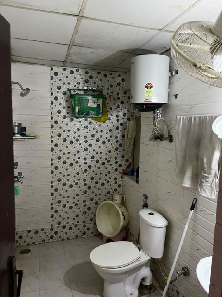 Bathroom, nimbus-express-park-view 2 Bedroom 831 Sq.Ft. Apartment In Chi V Greater Noida Greater Noida 10615337
